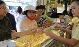 Vàng giảm, tỷ giá tăng nhẹ