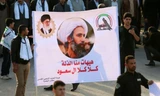 Những tín đồ phản đối vụ xử tử giáo sĩ nổi tiếng dòng Shiite Sheikh Nimr al-Nimr tại Trung Đông (Ảnh: AFP)