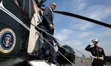 Tổng thống Obama bước xuống từ trực thăng Mariine One (Ảnh: White House)