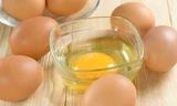 Cách đơn giản làm đẹp da với trứng gà