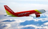 Mưa lớn, hai chuyến bay của Vietjet đi TPHCM hạ cánh Cam Ranh