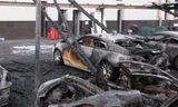 Xót xa 12 siêu xe bị thiêu rụi trong biển lửa
