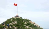 Khánh thành cột cờ Tổ quốc trên đảo Cù Lao Xanh