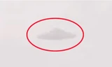 UFO xuất hiện mập mờ sau đám mây lớn ở Mỹ