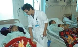 Các bệnh nhân đang được điều trị. Ảnh: Nguyễn Công Hải/Vietnam+.