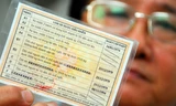 Giấy phép lái xe bằng giấy vẫn sử dụng bình thường