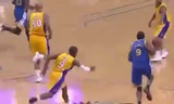 Tiểu xảo “ném giày cản bóng” trong trận bóng rổ