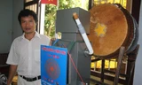 Thầy giáo sáng chế robot đánh trống