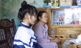 Nữ sinh tố bị xé áo, đánh hội đồng dã man trong quán karaoke