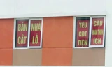 Treo băng rôn rao bán cắt lỗ, chung cư bị cắt điện nước 