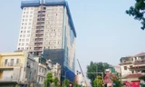 Đường Trần Phú - Kim Mã sẽ bị cấm cả ngày phục vụ cho việc lắp đặt cẩu trục tháp phá dỡ phần vi phạm nhà 8B Lê Trực