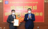 Ông Lê Quang Long nhận quyết định bổ nhiệm. Ảnh KTĐT