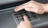 “Bỗng nhiên” mất tiền trong thẻ ATM?