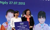Vinamilk dành 8 tỷ đồng cho Quỹ sữa “Vươn Cao Việt Nam”