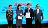 Đại diện VietinBank và ON trao Thỏa thuận Hợp tác