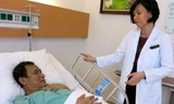 Bác Mai Thanh Hải được chăm sóc sau khi ghép tế bào gốc để đem lại hiệu quả cao nhất.