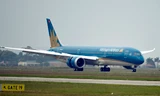 Hình ảnh đầu tiên về chiếc máy bay Boeing 787 thứ 10 của Vietnam Airlines vừa hạ cánh tại Nội Bài