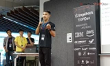 Võ Mình Đức đại điện Baby Shark đang thuyết trình tại cuộc thì của AngelHack 2019. 