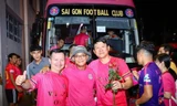 Những CĐV vì yêu mà đến với CLB Sài Gòn liệu có thất vọng với những gì đang xảy ra ở đội bóng? ảnh: Hữu Phạm 