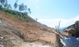 Người dân khu tái định cư Gò Hiu đối mặt với nạn sạt lở đồi núi gây nguy hiểm tính mạng Ảnh: Hoài Văn