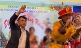'Giang hồ mạng' mặc trang phục 'hoàng đế' biểu diễn trong trường học: Trách ai?