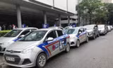 Khách hàng đi taxi giảm từ 80-90% sau khi dịch bùng phát.