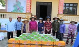 Tập đoàn Dabaco Việt Nam trao quà hỗ trợ người dân vùng lũ Hà Tĩnh