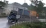 Xe tải tông trực diện xe container, 3 người bị thương nặng