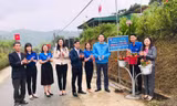 Thanh niên Hà Tĩnh làm đường hoa chào mừng Đại hội Đảng bộ tỉnh
