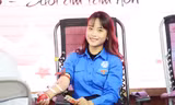 Nữ sinh “Sao Tháng Giêng” tham gia hiến máu tình nguyện vì cộng đồng