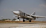 Máy bay chiến đấu Su-24 của Nga tại căn cứ quân sự Hmeymim, tỉnh Latakia, Syria ngày 21/10. Ảnh: THX/TTXVN.