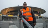 Salim Toorabally đã ngăn kẻ đánh bom liều chết Bilal Hadfi vào sân vận động Stade de France hôm 13/11. Ảnh: Daily Mail.