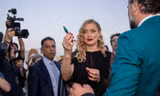 Sau hơn 1 năm ẩn mình, Amber Heard trở lại đóng phim với vai nữ bác sĩ tâm thần