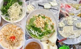 Món ngon ngày Hè: Bánh đúc nộm thơm ngon, lấp đầy chiếc bụng đói buổi xế
