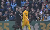 Liverpool nhận tin dữ trong lúc bay cao