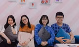 Lúc căng thẳng, Dũng cùng bạn đi chơi để xả stress 