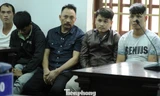 Phan Hữu Phượng (ở giữa) tại phiên xét xử sơ thẩm