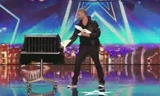 Màn ảo thuật làm ban giám khảo 'tròn xoe mắt'
