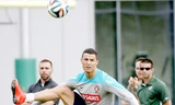 Cristiano Ronaldo chỉ tập nhẹ với đội tuyển Bồ Đào Nha.