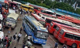 Hàng vạn người rời Thủ đô nghỉ lễ, bến xe chật cứng