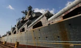 Xót xa trước siêu chiến hạm Ukraine bị bỏ xó