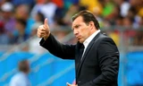 HLV Marc Wilmots chỉ đạo trong trận Bỉ thắng Mỹ 2-1 - Ảnh: Reuters 