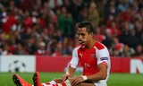 Đừng để Alexis Sanchez bị quá tải.