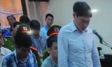 Video: Dương Tự Trọng bật khóc trước tòa