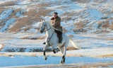 Một bức ảnh ông Kim Jong Un cưỡi ngựa trắng trên núi Paektu được KCNA đăng tải