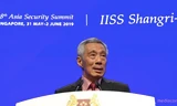 Thủ tướng Singapore Lý Hiển Long lúc đọc phát biểu khai mạc Đối thoại Shangri-La 2019. (Ảnh; CNA)