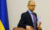 Thủ tướng Ukraine Arseny Yatseniuk tuyên bố từ chức. Ảnh: Sputnik 