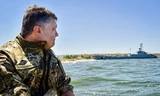 Tổng thống Ukraine Poroshenko tham vọng về một hạm đội Biển Đen hùng mạnh của NATO ở khu vực. Ảnh: Kommersant