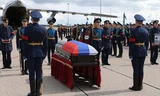Lễ tang người lính đặc nhiệm can đảm đã được tổ chức theo các nghi thức trọng thể nhất của quân đội Nga (Nguồn: Sputnik)