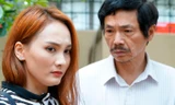 NSƯT Trung Anh vào vai ông bố goá vợ nuôi ba cô con gái trong "Về nhà đi con". Ảnh: VFC